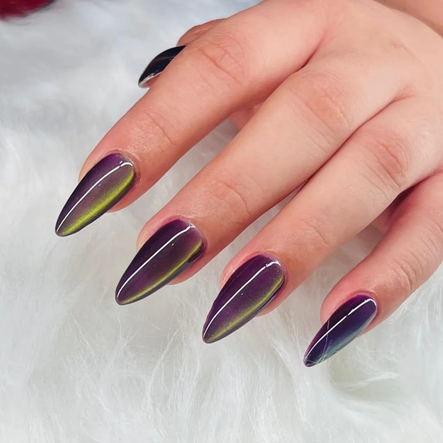 Uñas efecto cat eye